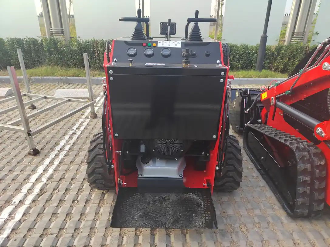 Wheeled and tracked machine structure diagrams with labels